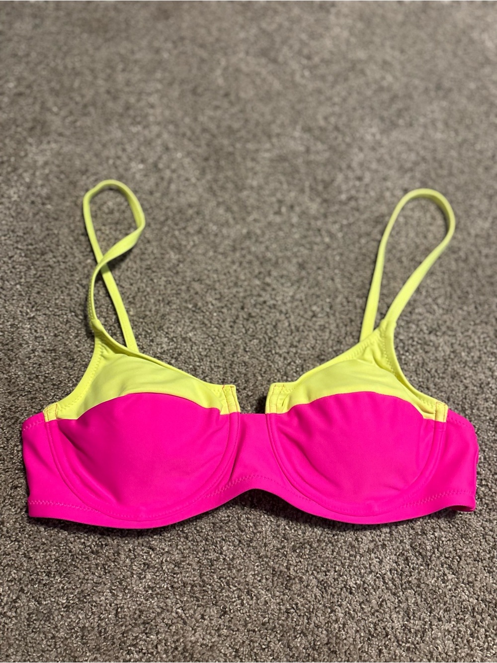 Popvil Neon Pink & Neon Yellow Colorblock Underwire Bikini Top - Women